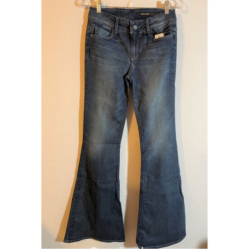 Black Orchid NWT Women's Dark Blue Cotton/Poly High Rise Flare Jeans, Size 26 - Picture 1 of 7